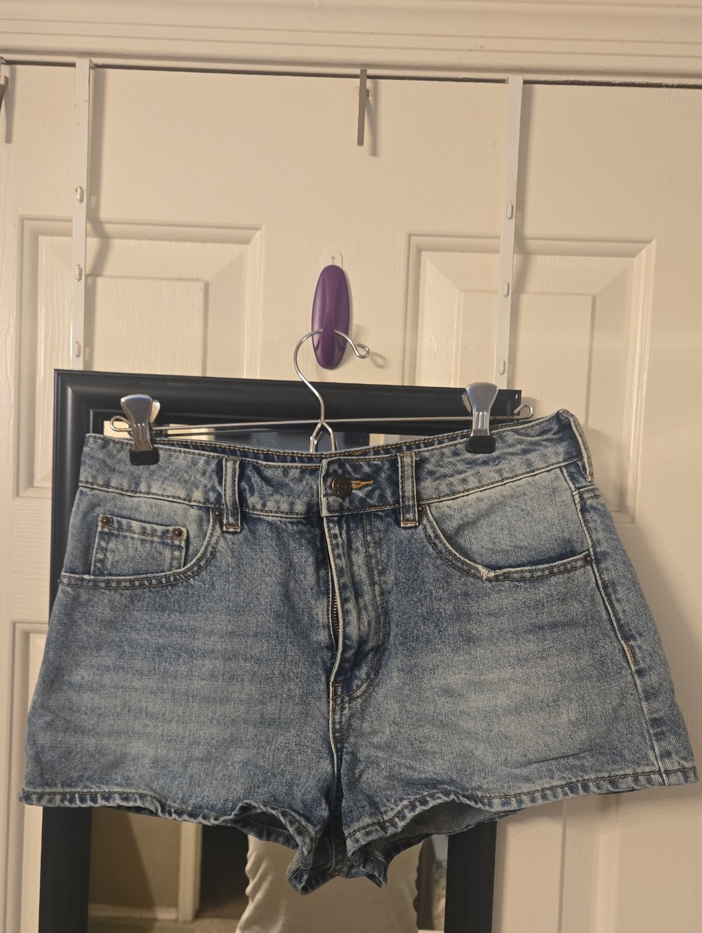 Pacsun Classic Light Wash Denim Women's Mom Short Sz 27